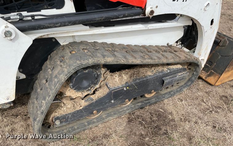 image for item DQ5713 2021 Bobcat T450  tracked skid steer loader