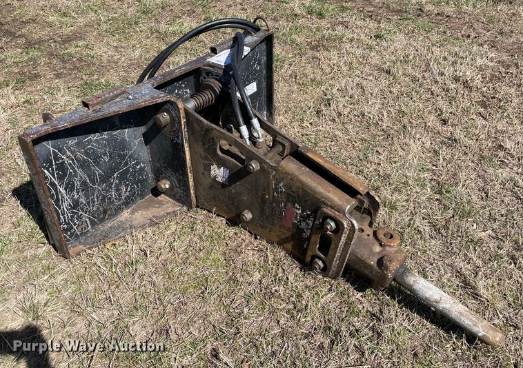 image for item DQ5714 Skid steer breaker