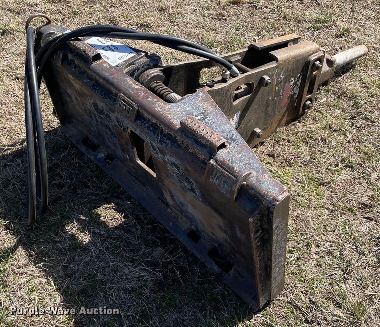 image for item DQ5714 Skid steer breaker