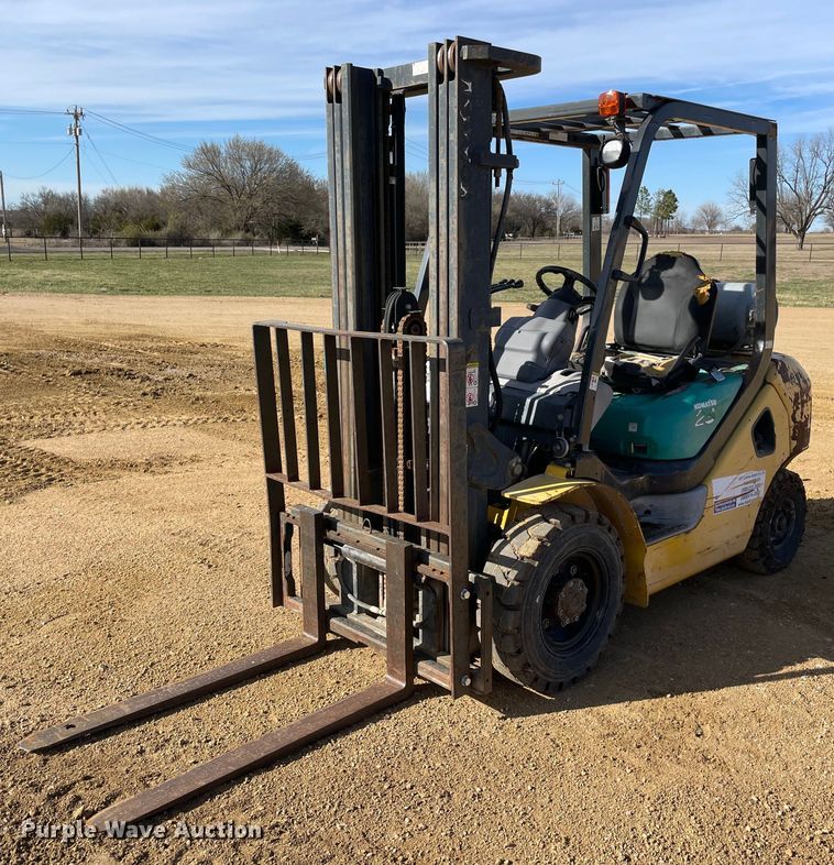 image for item DQ5715 2006 Komatsu EG25T-16  forklift