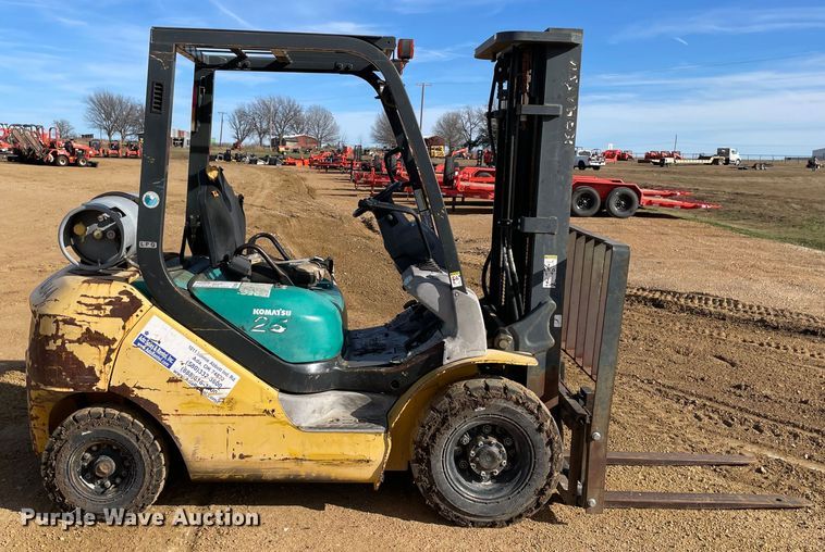 image for item DQ5715 2006 Komatsu EG25T-16  forklift