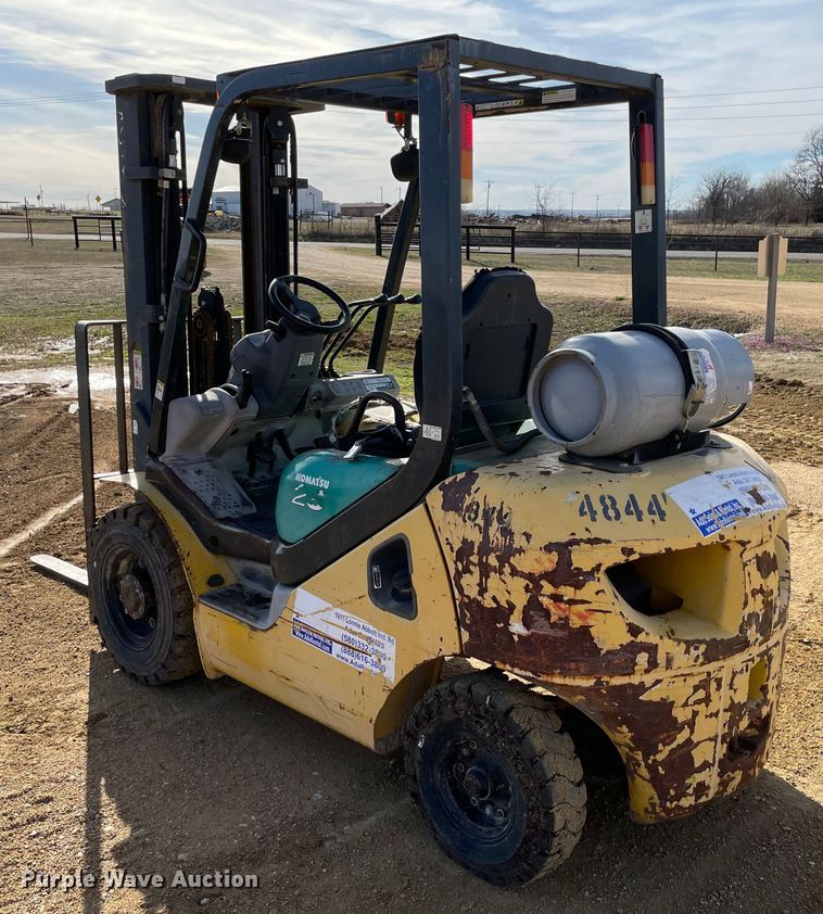 image for item DQ5715 2006 Komatsu EG25T-16  forklift