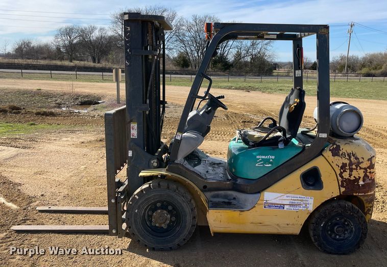 image for item DQ5715 2006 Komatsu EG25T-16  forklift