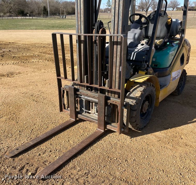 image for item DQ5715 2006 Komatsu EG25T-16  forklift