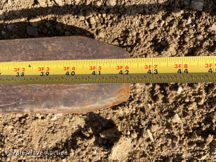 image for item DQ5715 2006 Komatsu EG25T-16  forklift