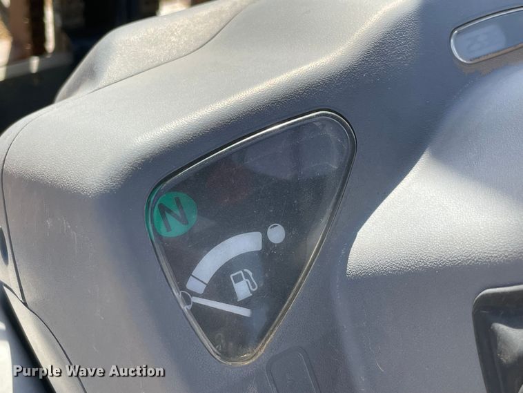 image for item DQ5715 2006 Komatsu EG25T-16  forklift