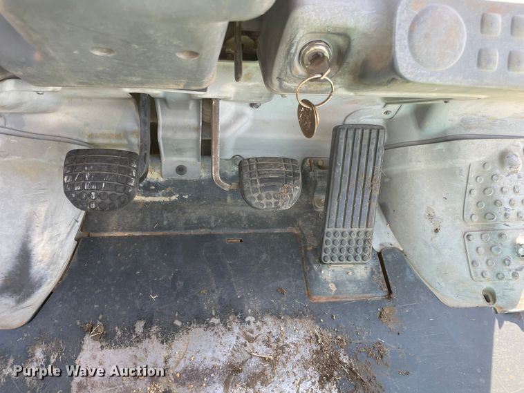 image for item DQ5715 2006 Komatsu EG25T-16  forklift