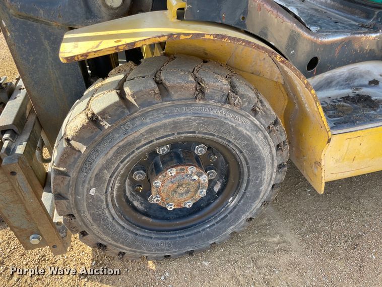 image for item DQ5715 2006 Komatsu EG25T-16  forklift