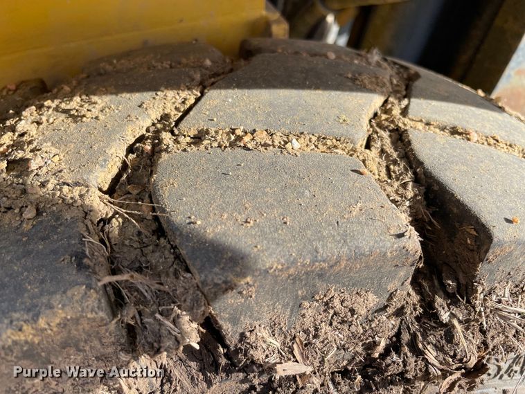 image for item DQ5715 2006 Komatsu EG25T-16  forklift