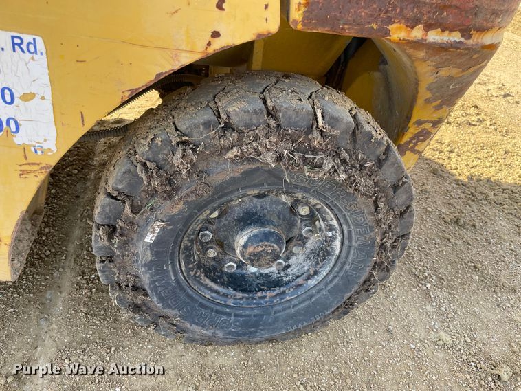 image for item DQ5715 2006 Komatsu EG25T-16  forklift