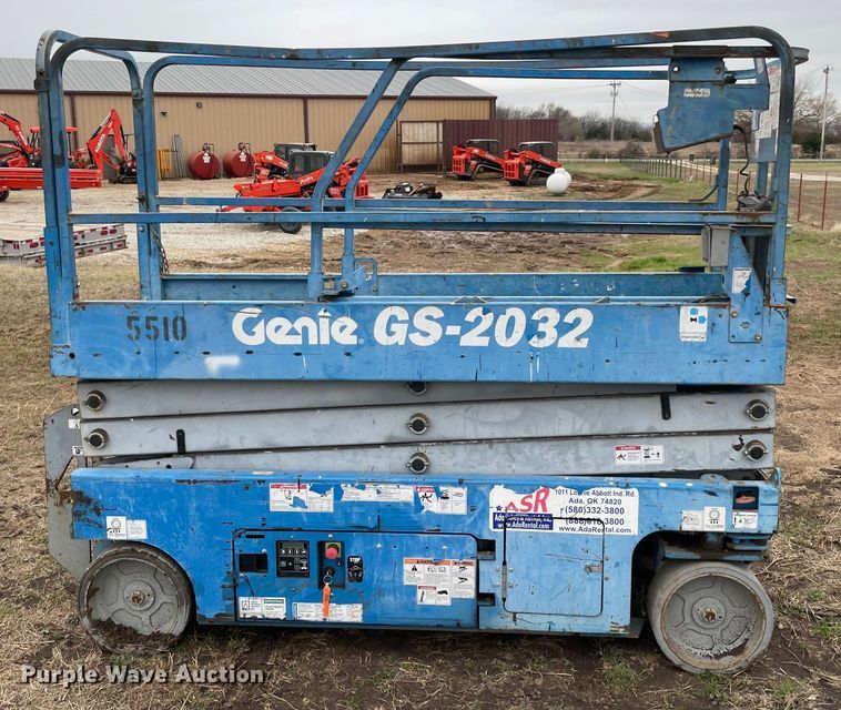image for item DQ5716 Genie GS-2032  scissor lift