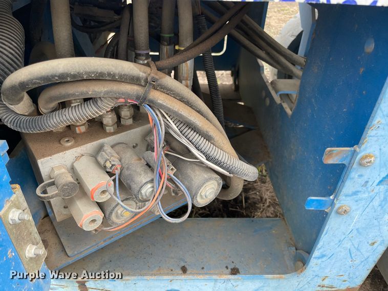 image for item DQ5716 Genie GS-2032  scissor lift