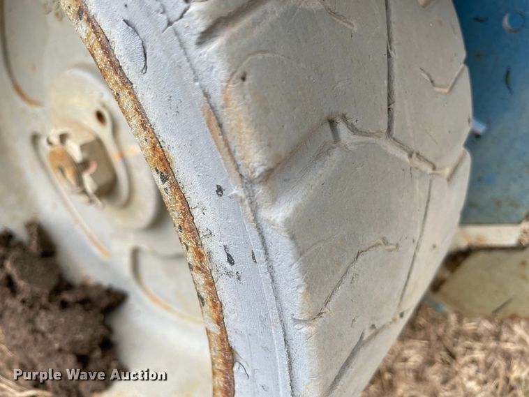 image for item DQ5716 Genie GS-2032  scissor lift