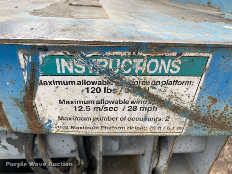 image for item DQ5716 Genie GS-2032  scissor lift