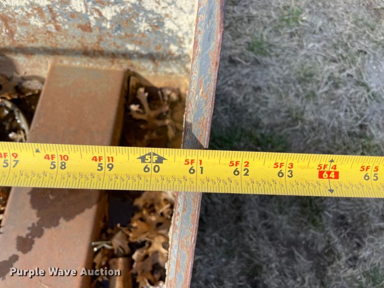 image for item DQ5717 5' W fork lift bucket