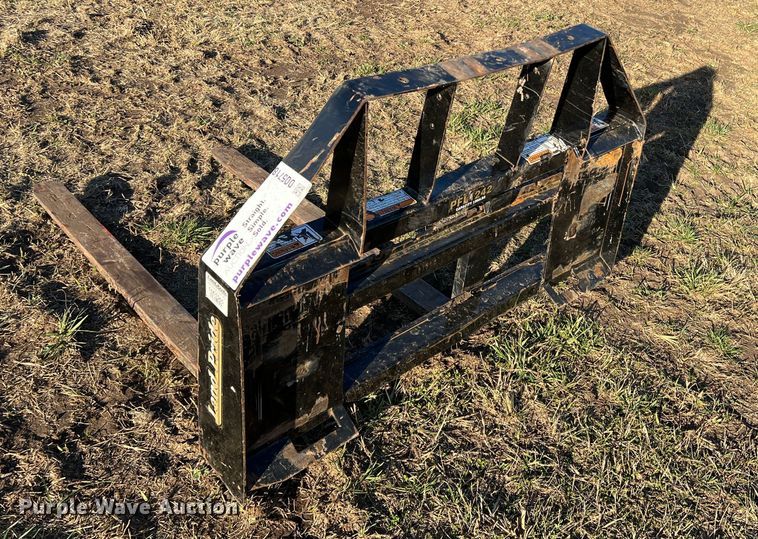 image for item DQ5718 Land Pride  42"L skid steer forks