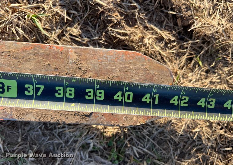 image for item DQ5718 Land Pride  42"L skid steer forks