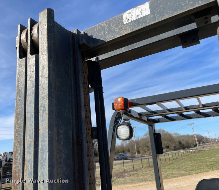 image for item DQ5719 2006 Komatsu FG25T-16  forklift