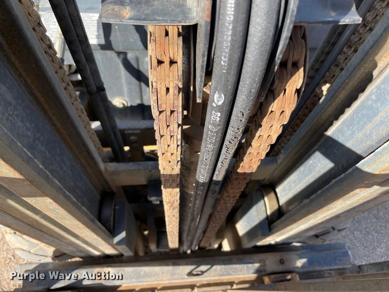 image for item DQ5719 2006 Komatsu FG25T-16  forklift