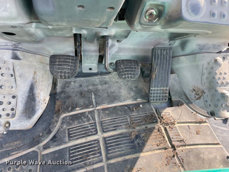 image for item DQ5719 2006 Komatsu FG25T-16  forklift