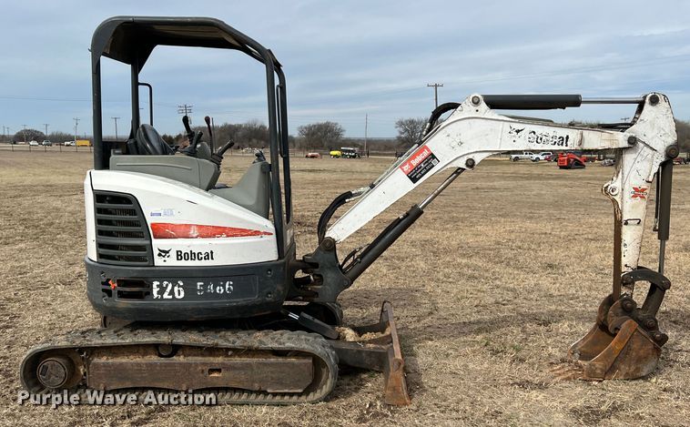 image for item DQ5720 2015 Bobcat E26  mini excavator