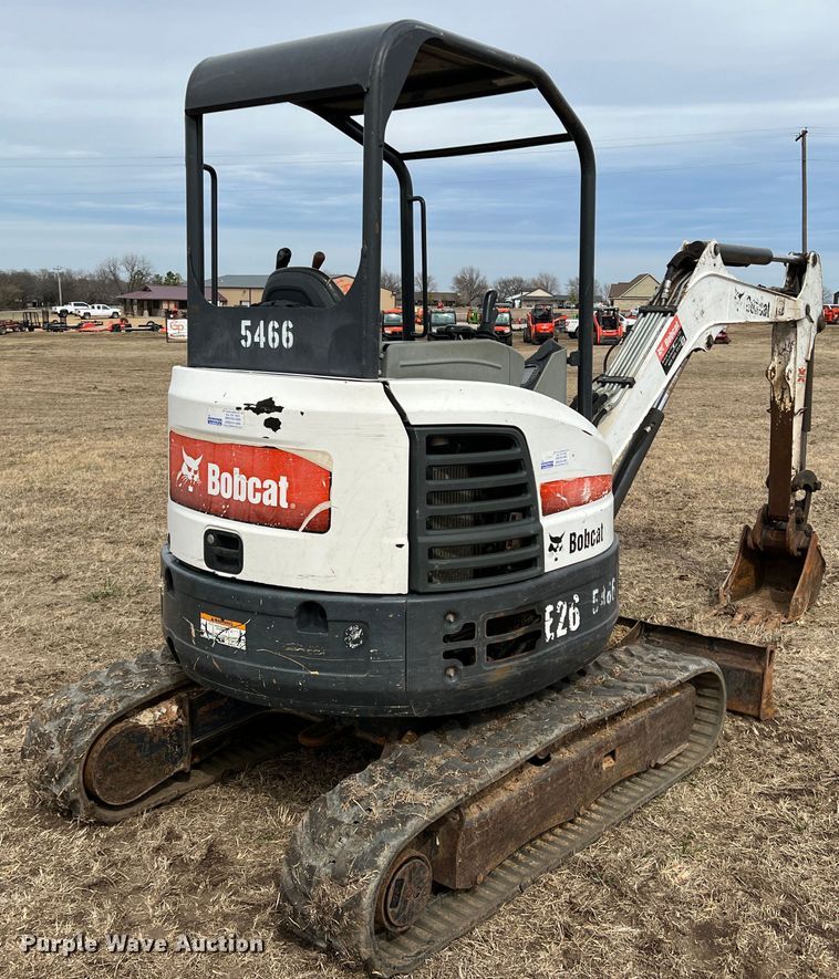 image for item DQ5720 2015 Bobcat E26  mini excavator