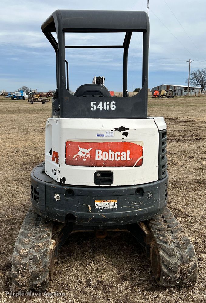 image for item DQ5720 2015 Bobcat E26  mini excavator