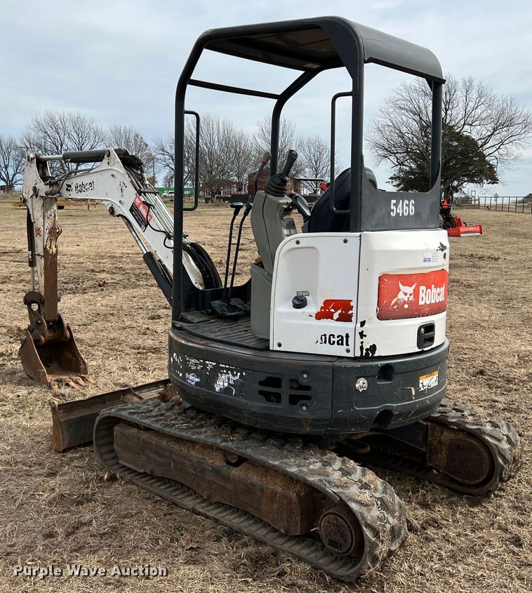 image for item DQ5720 2015 Bobcat E26  mini excavator