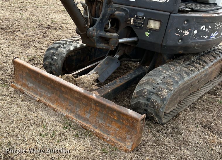 image for item DQ5720 2015 Bobcat E26  mini excavator