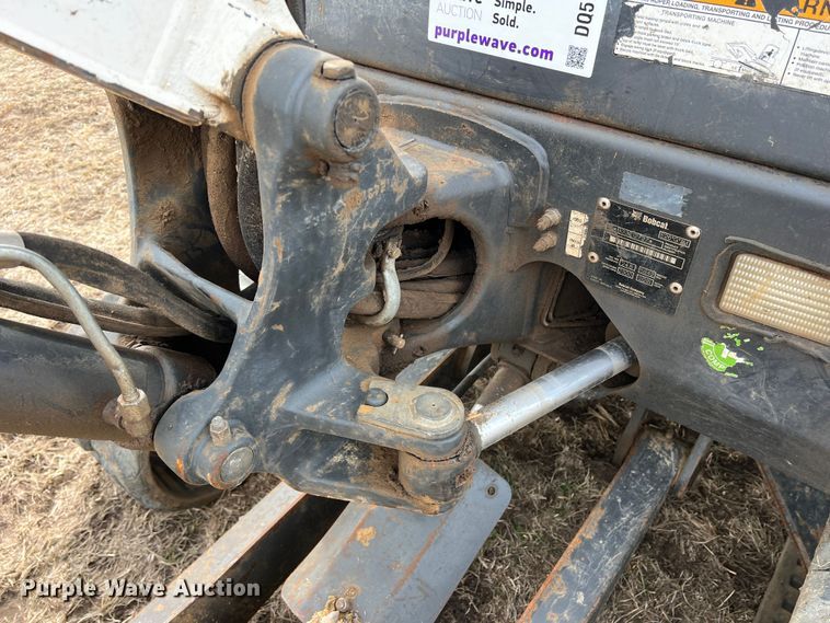 image for item DQ5720 2015 Bobcat E26  mini excavator