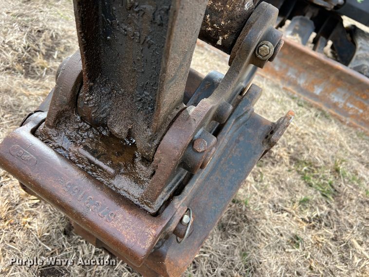 image for item DQ5720 2015 Bobcat E26  mini excavator