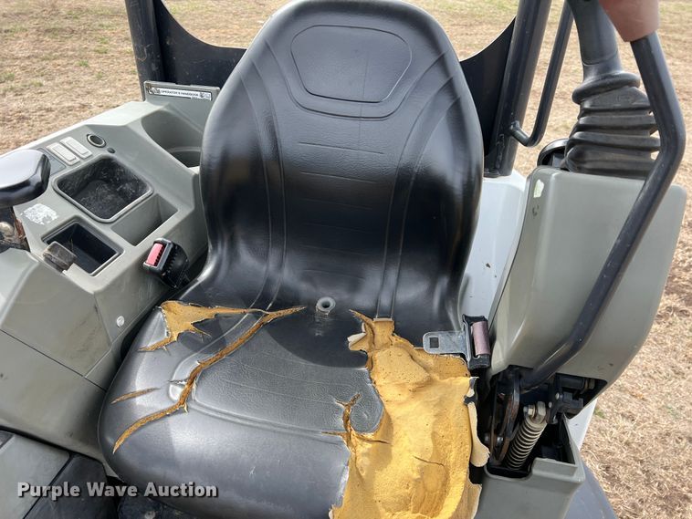 image for item DQ5720 2015 Bobcat E26  mini excavator