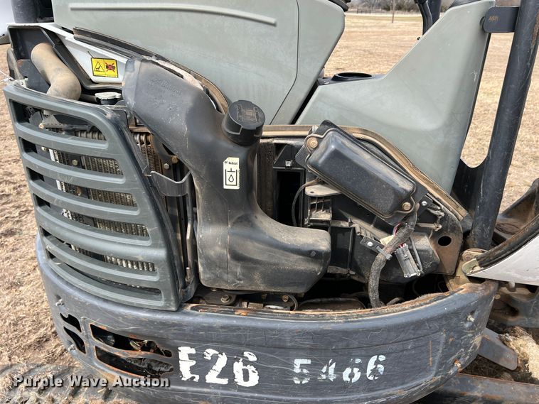 image for item DQ5720 2015 Bobcat E26  mini excavator