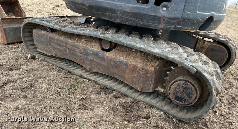 image for item DQ5720 2015 Bobcat E26  mini excavator