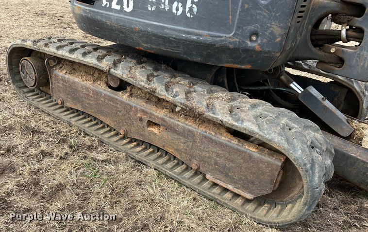 image for item DQ5720 2015 Bobcat E26  mini excavator