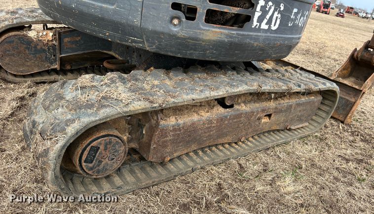 image for item DQ5720 2015 Bobcat E26  mini excavator