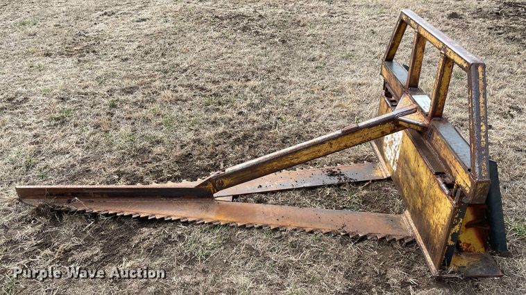 image for item DQ5724 84" L skid steer tree saw