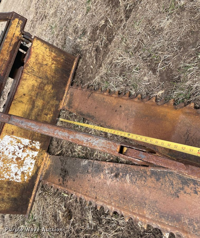 image for item DQ5724 84" L skid steer tree saw