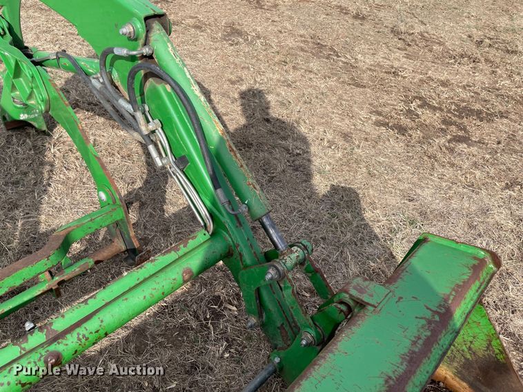image for item DQ5725 2014 John Deere H165  loader