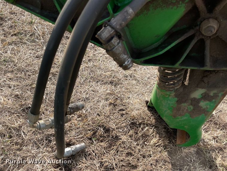 image for item DQ5725 2014 John Deere H165  loader