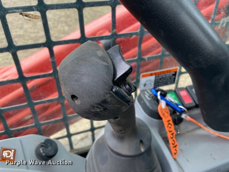 image for item DQ5727 Kubota SVL75-2  tracked skid steer loader