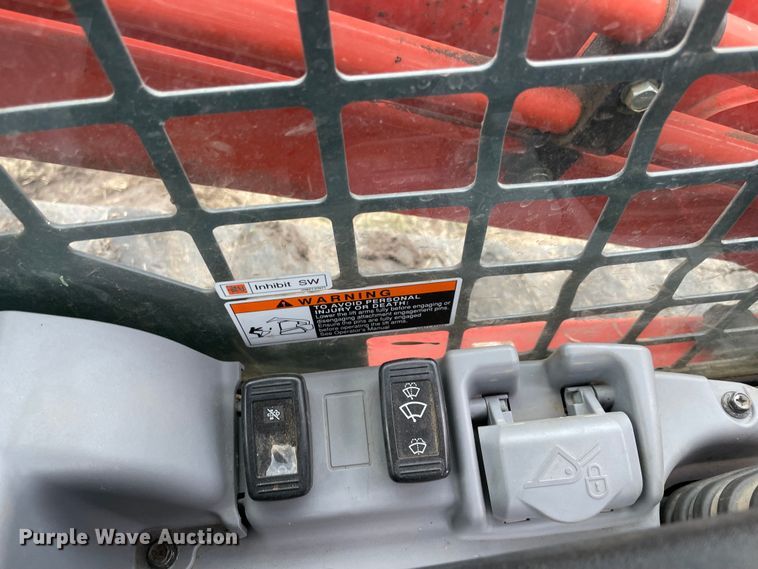 image for item DQ5727 Kubota SVL75-2  tracked skid steer loader