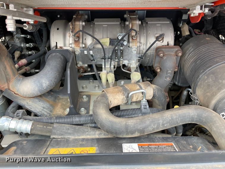 image for item DQ5727 Kubota SVL75-2  tracked skid steer loader