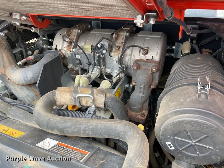 image for item DQ5727 Kubota SVL75-2  tracked skid steer loader