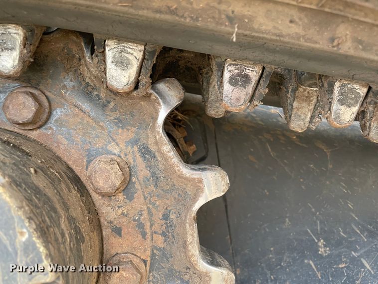 image for item DQ5727 Kubota SVL75-2  tracked skid steer loader