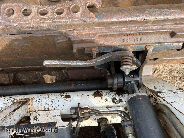 image for item DQ5728 2017 Bobcat T450  tracked skid steer loader