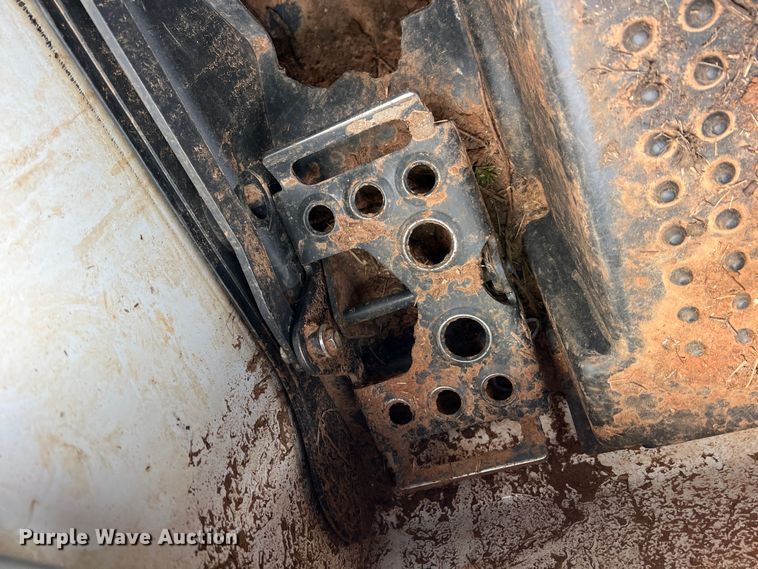 image for item DQ5728 2017 Bobcat T450  tracked skid steer loader