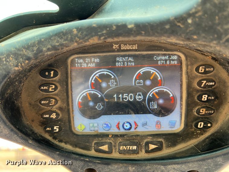 image for item DQ5728 2017 Bobcat T450  tracked skid steer loader