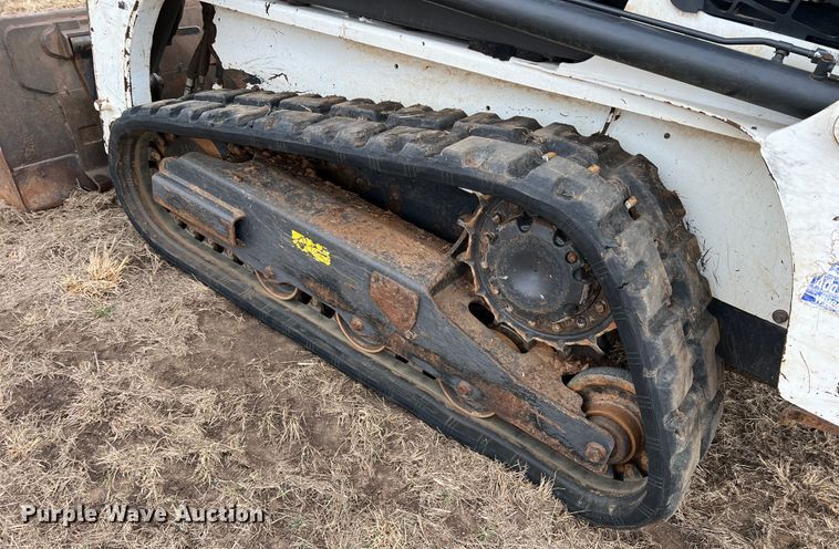 image for item DQ5728 2017 Bobcat T450  tracked skid steer loader