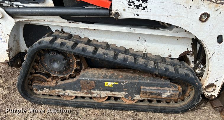 image for item DQ5728 2017 Bobcat T450  tracked skid steer loader